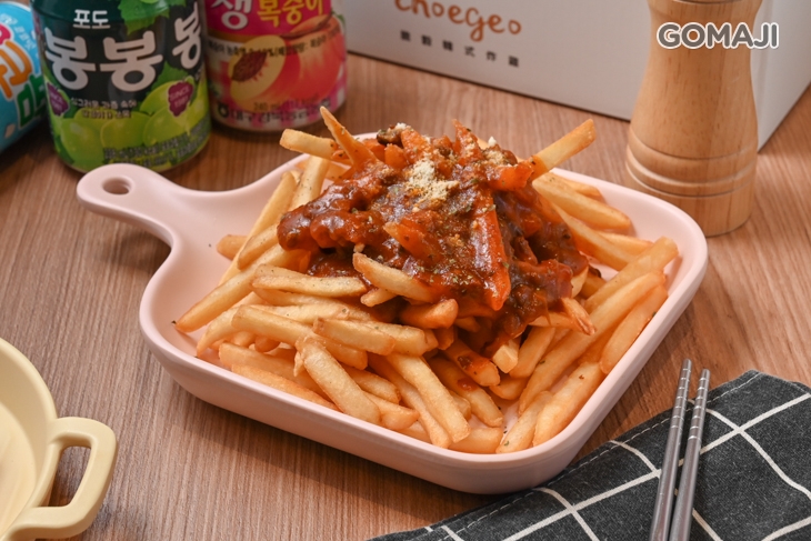  肉醬薯條