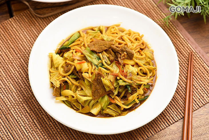 咖哩牛肉炒麵