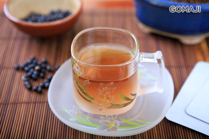 享用消水補氣黑豆水茶飲