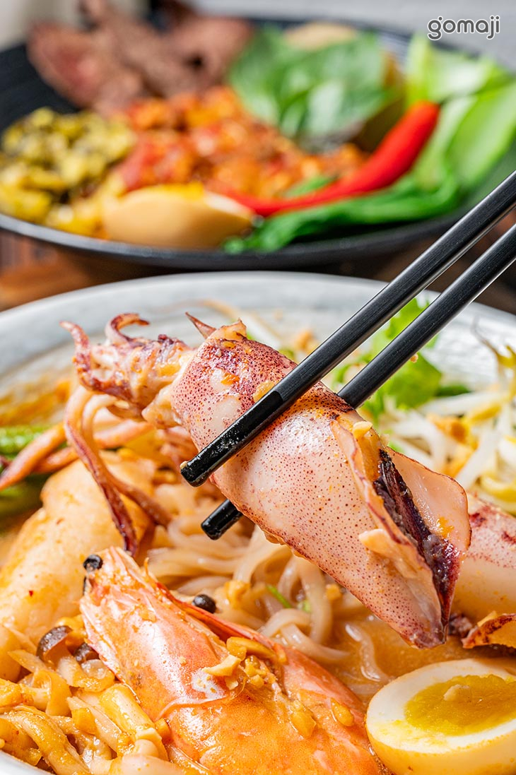 泰式酸辣海鮮冬荫麵