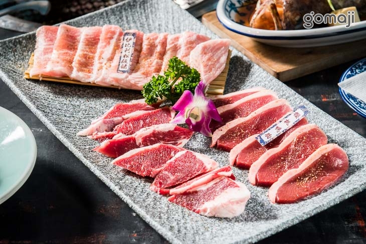 伊比利角切豬＋伊比利松阪豬＋櫻桃鴨胸