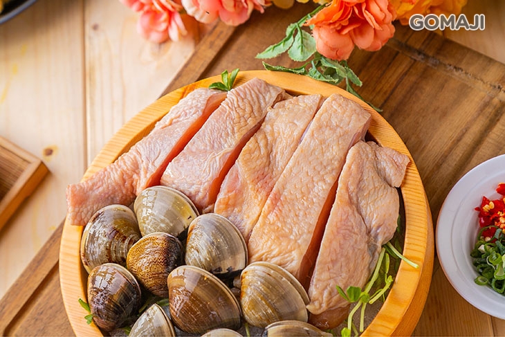 手切雞腿蛤蠣鍋