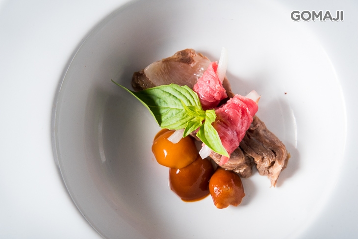 慢燉牛清湯沖牛肉