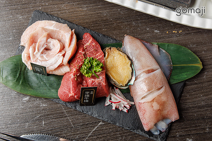 鐵牛排100g+西班牙松阪豬80g+野生小卷一尾+鮑魚一顆