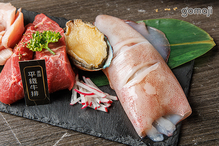 鐵牛排100g+西班牙松阪豬80g+野生小卷一尾+鮑魚一顆