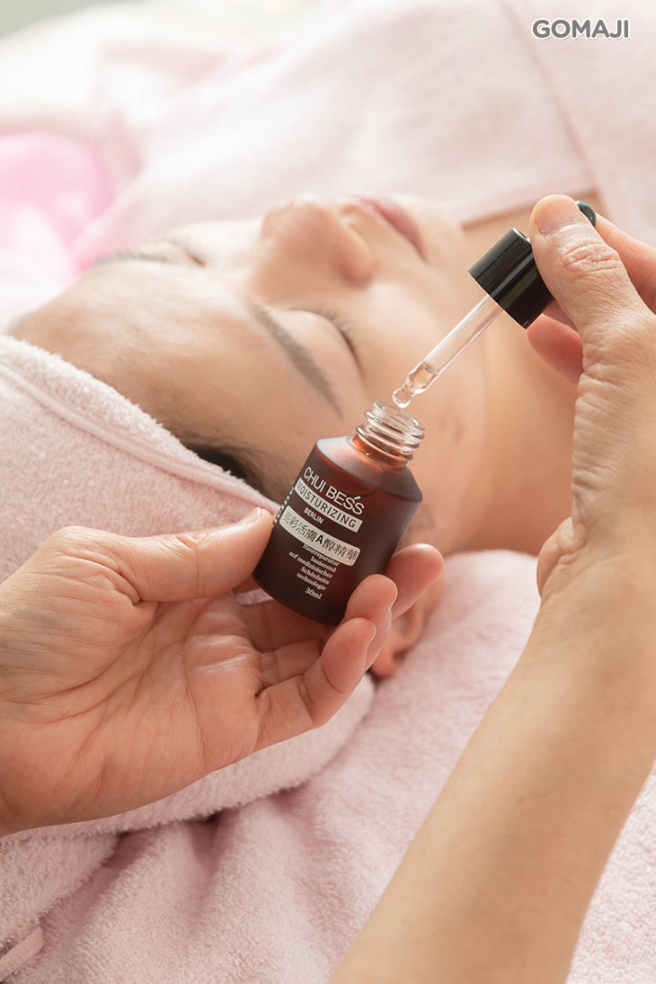 嫩白精華液導入