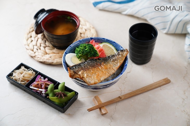 日式鯖魚丼飯