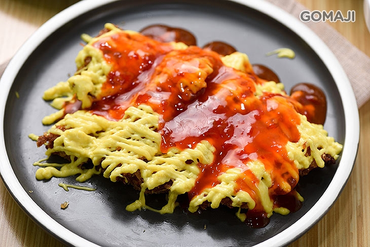 酸辣雞排蛋包飯