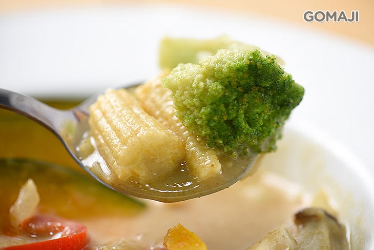 泰式綠咖哩去骨雞腿排