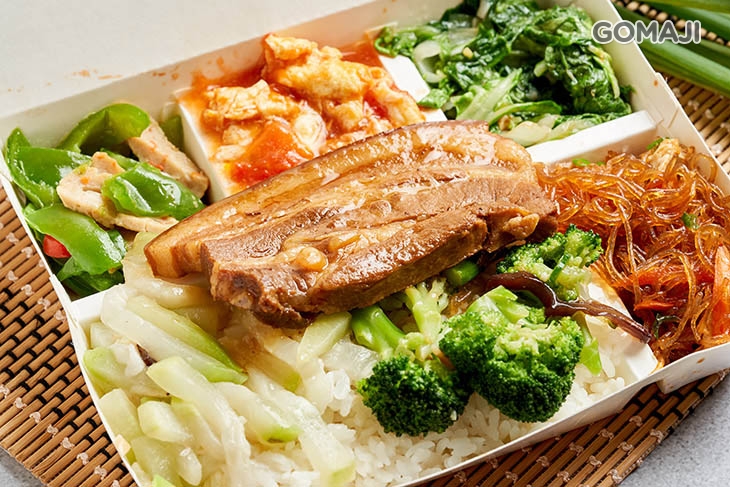 控肉飯 