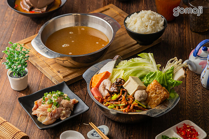 魷魚螺肉蒜鍋