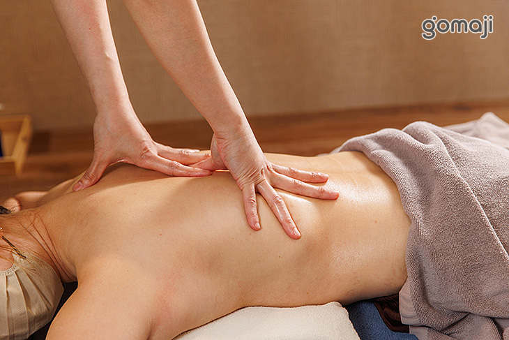 肩頸背藥草球熱拓