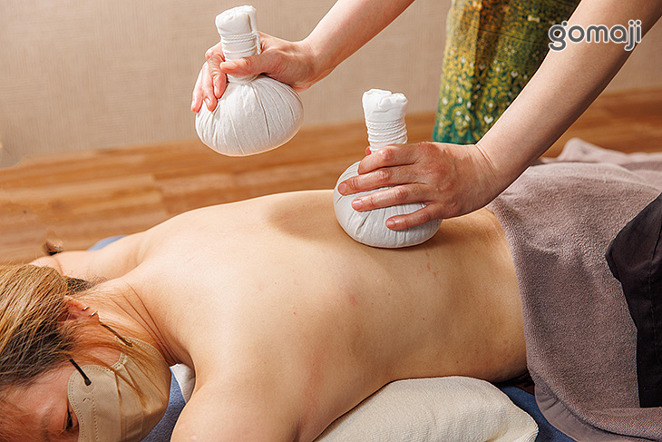 肩頸背藥草球熱拓