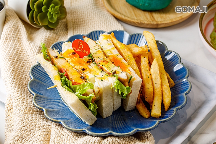 百香蜂蜜黃瓜脆雞吐司