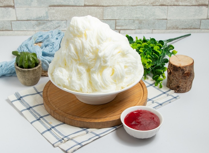 草莓醬牛奶雪花冰
