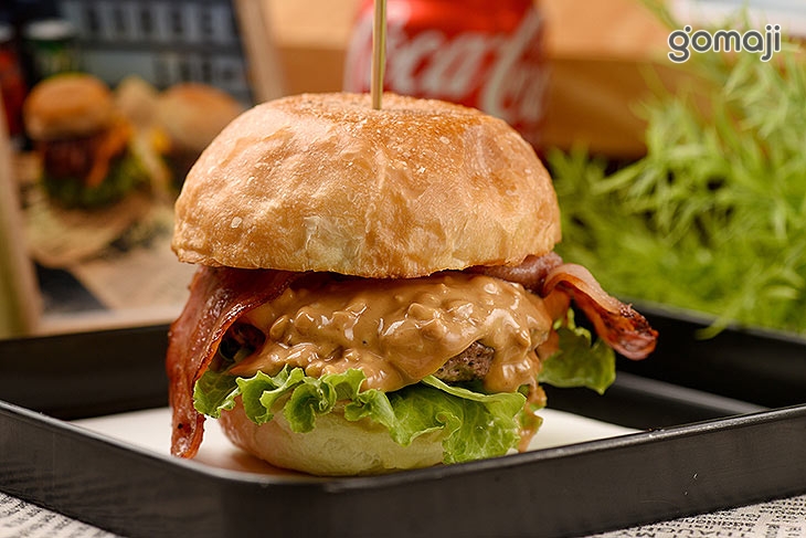 花生醬牛堡