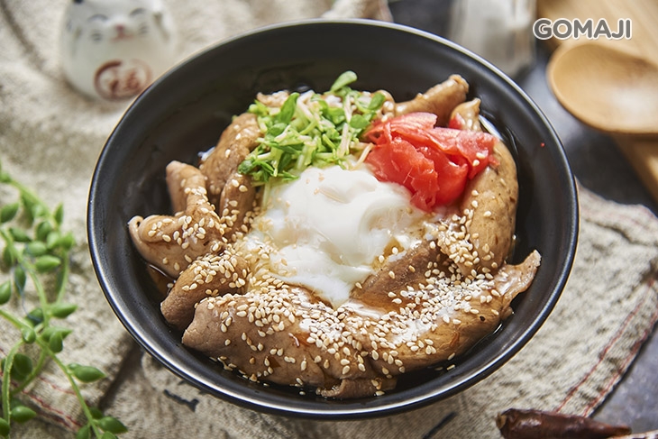 和風壽喜燒丼(半熟蛋)(野豚)