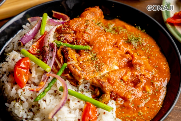 紅醬雞腿紅藜麥飯