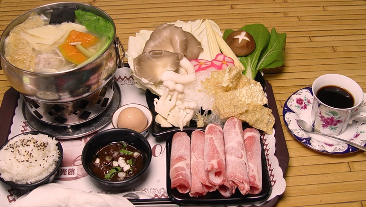 竹炭鮮筍火鍋套餐