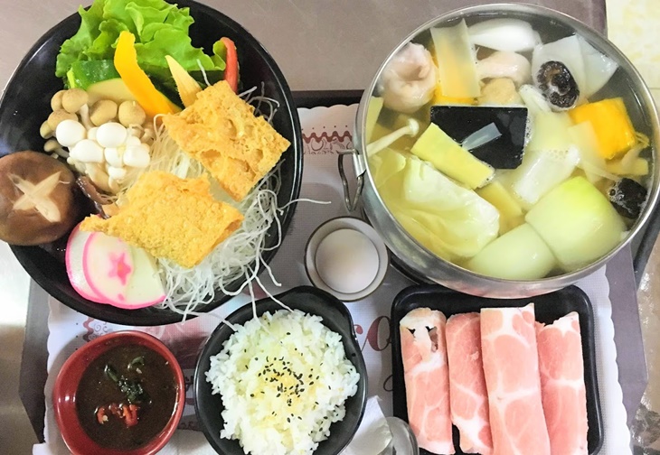 竹炭鮮筍火鍋套餐