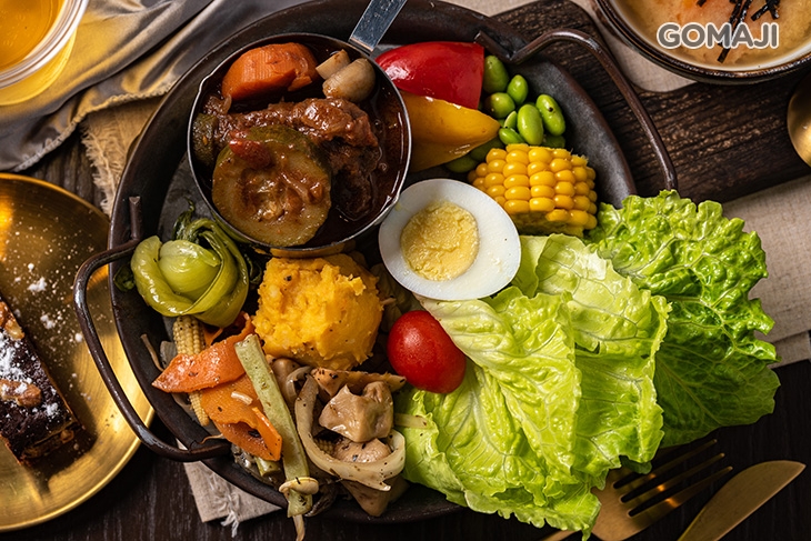 紅酒燉牛肉套餐＋油切綠茶＋主廚甜品＋每日湯品