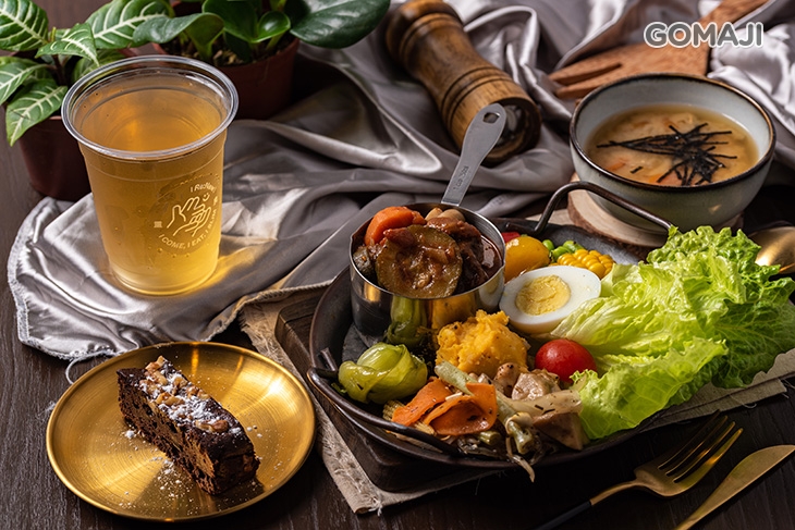 紅酒燉牛肉套餐＋油切綠茶＋主廚甜品＋每日湯品