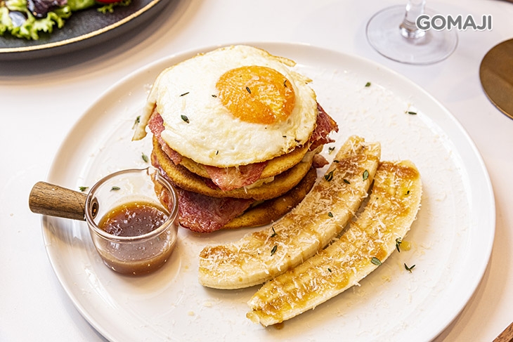 香蕉培根鬆餅塔
