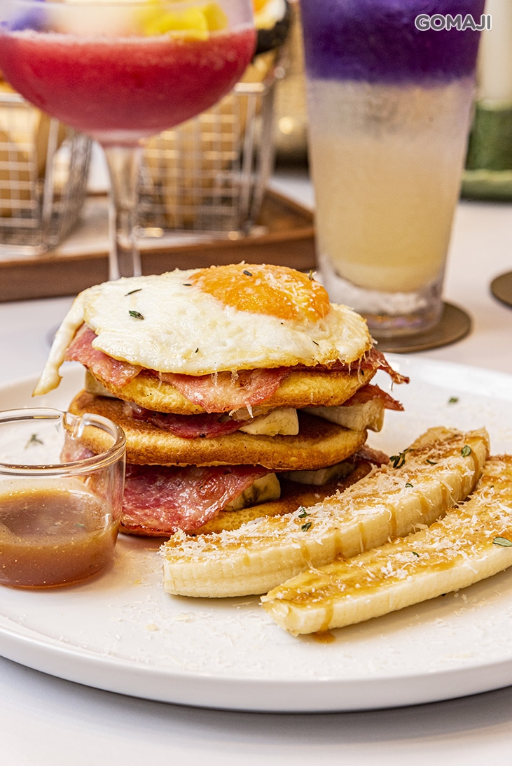 香蕉培根鬆餅塔