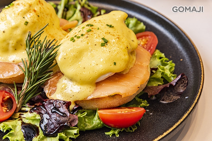 煙燻鮭魚酪梨班尼迪克蛋