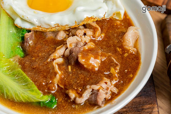 沙嗲牛肉公仔麵