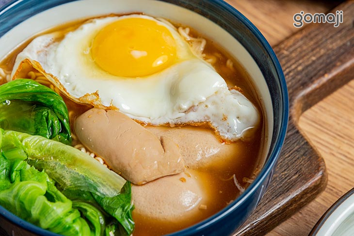 腰花出前一丁公仔麵