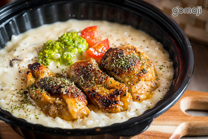 香脆無骨Ｇ腿排白醬燉飯