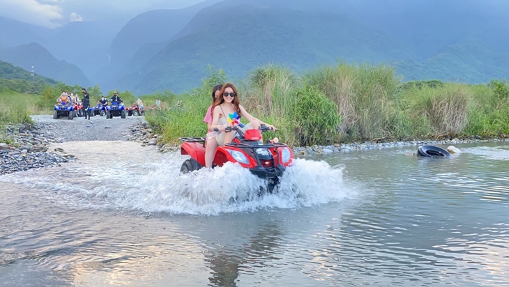 花蓮-猛哥天空之鏡沙灘車