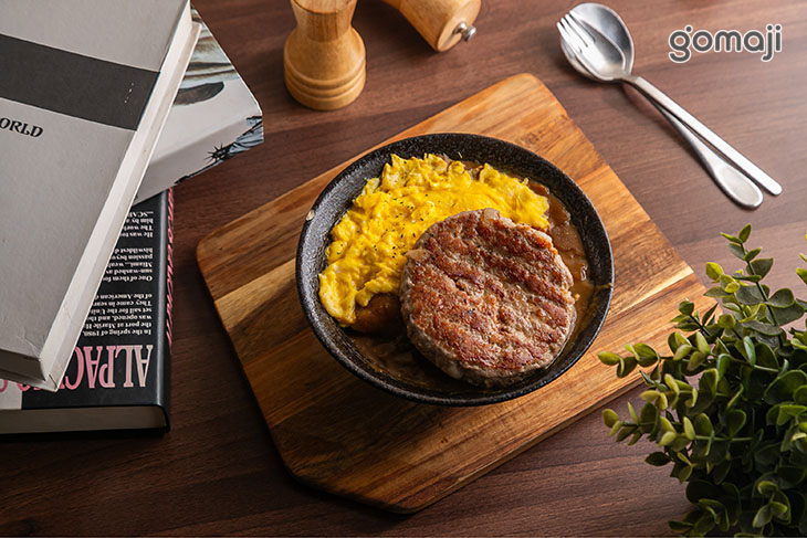 手打漢堡排歐姆蛋咖喱飯
