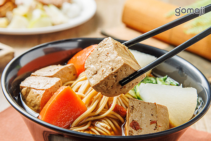 藥膳臭豆腐麵