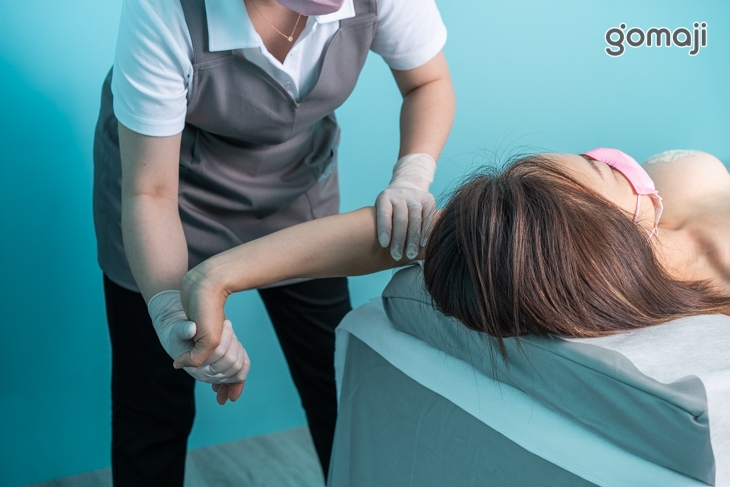 柔軟水滴胸形鬆筋按摩課程