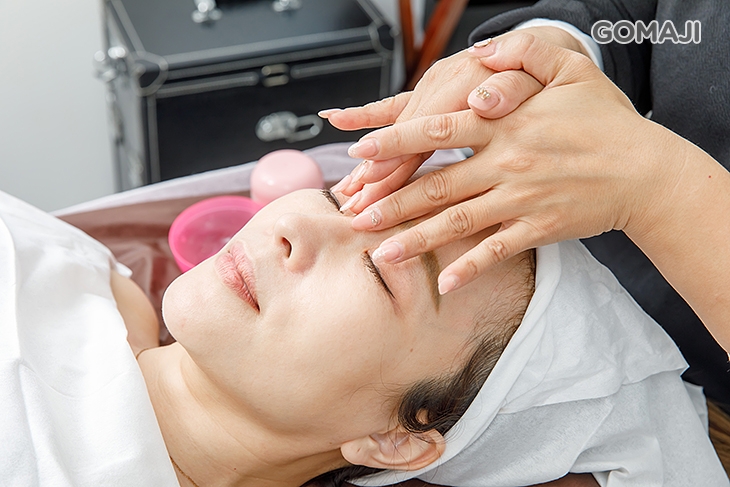 光子科學結合手法臉部拉提按摩