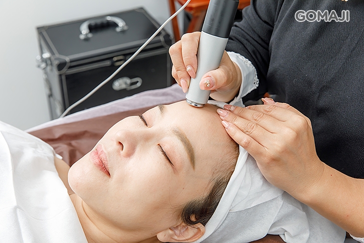 光子科學結合手法臉部拉提按摩