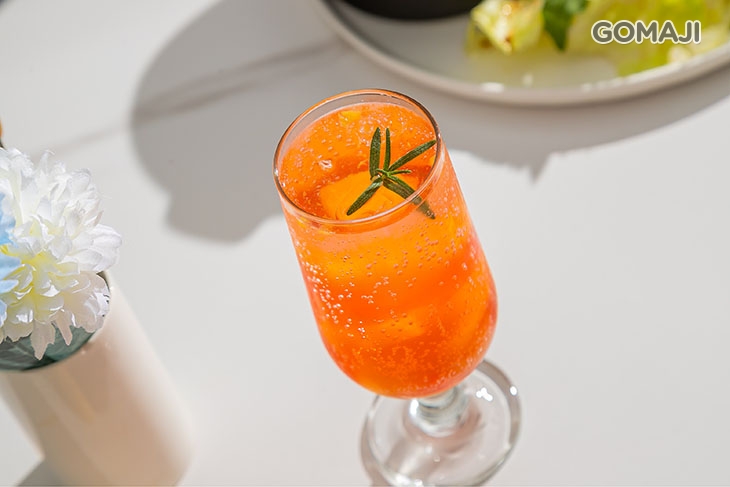 青葡萄石榴氣泡飲