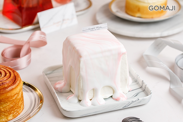 草莓粒粒豆腐岩