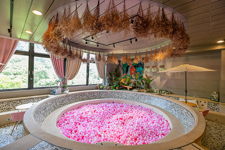 雲朵森林x泳池咖啡