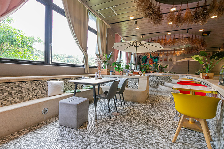 雲朵森林x泳池咖啡