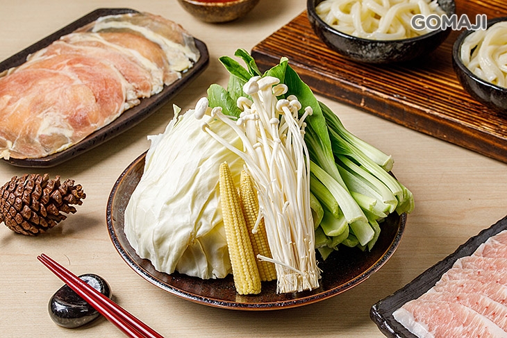 季節鮮蔬一份(高麗菜+金針菇+青江菜+玉米筍) 