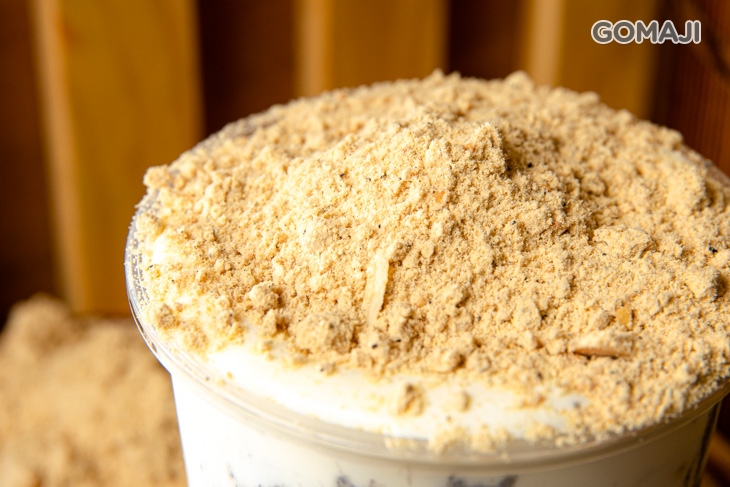 黑芝芝麵茶鮮奶霜