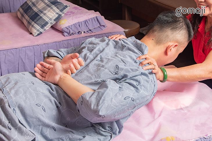 全身經絡指壓舒筋按摩