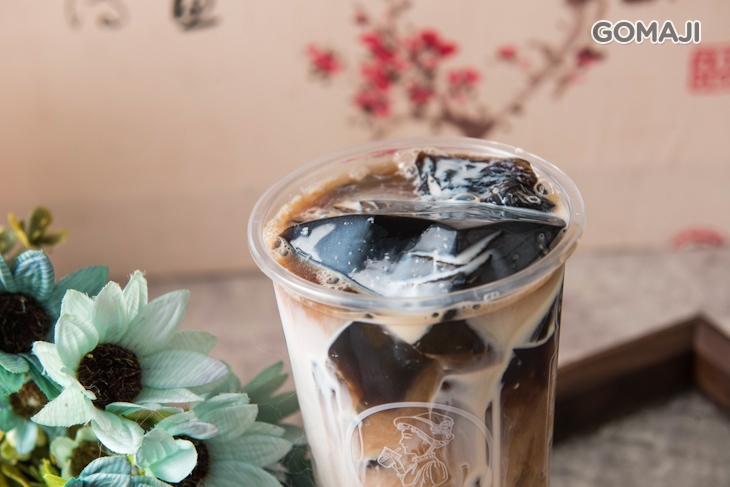 仙草凍奶茶