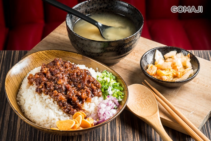 渣女深夜和牛燒肉燥飯
