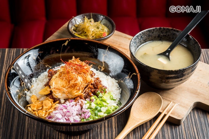 渣女深夜和牛燒肉燥飯