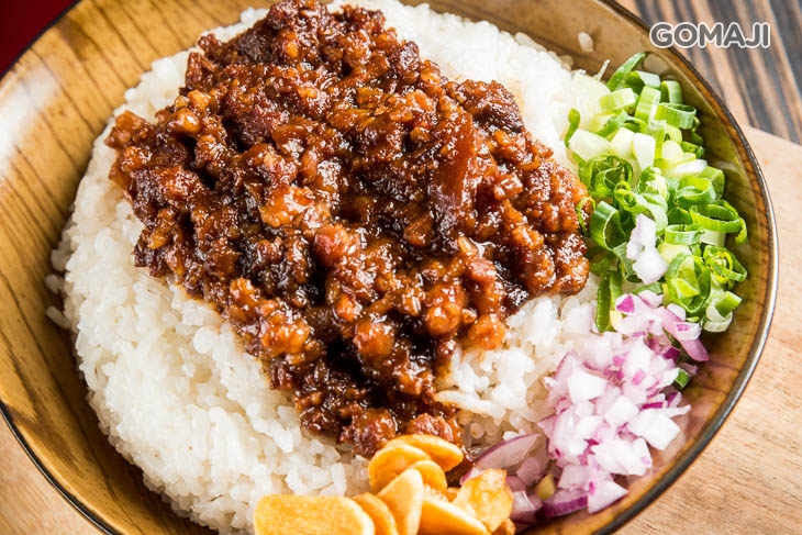 純豬燥飯一份