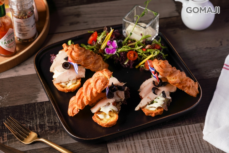 義式香料雞佐香酥泡芙